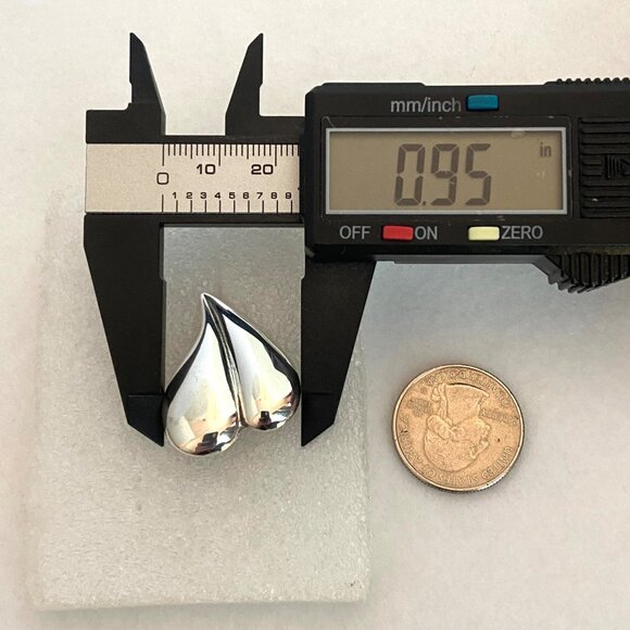 Sterling Silver 925 1.19" Asymmetrical Curved Puffy Heart Stud Earrings - Picture 16 of 16